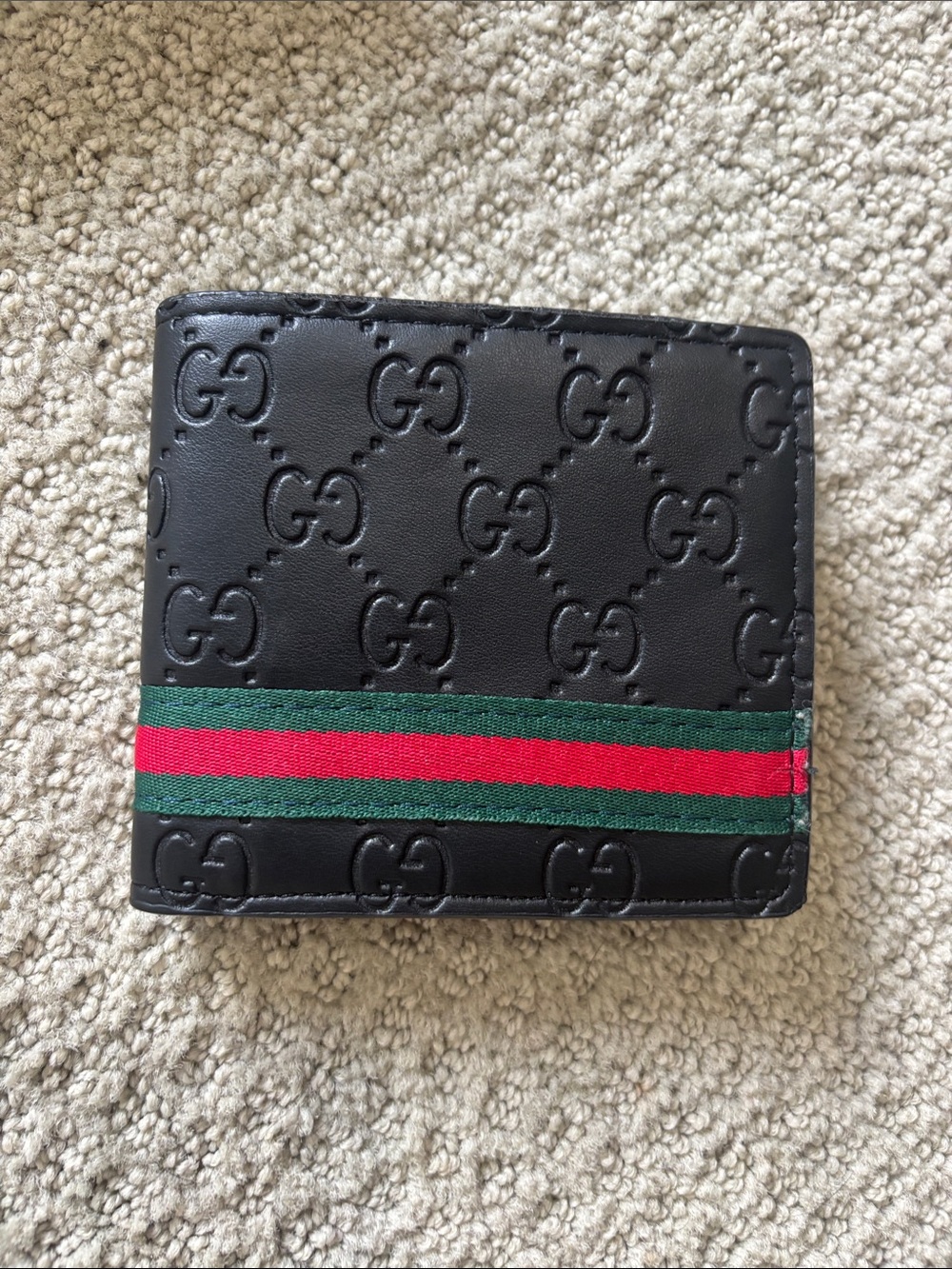 FAKE Gucci Black Leather Money Clip with Stripe FROM CANAL STREET